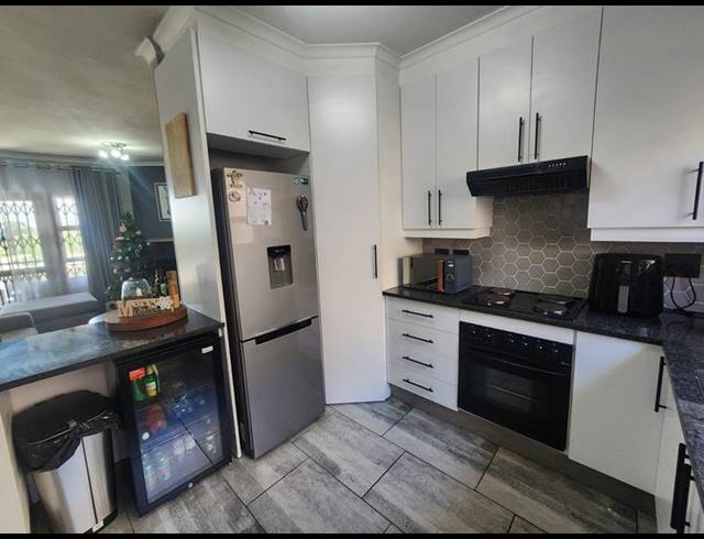 2 BEDROOM TOWNHOUSE FOR SALE IN MEYERSDAL